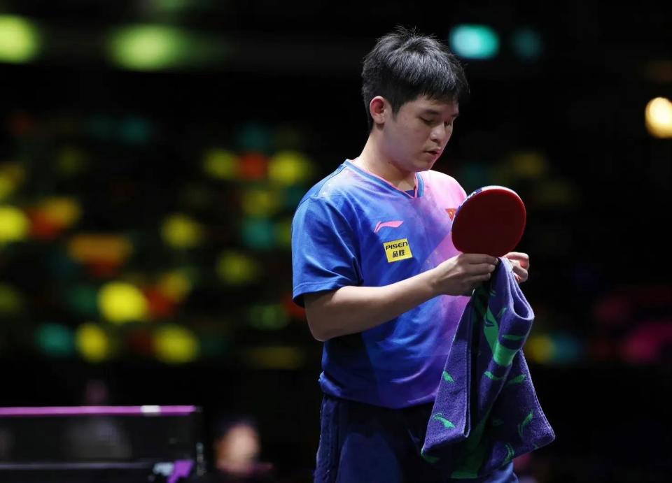 满了悬念 满了悬念