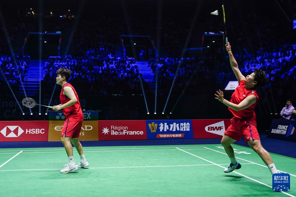 他发现了自 他发现了自